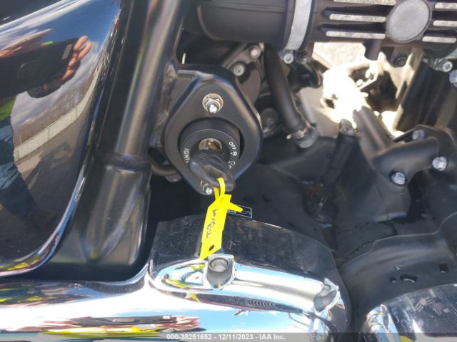 2014 TRIUMPH MOTORCYCLE THUNDERBIRD SMTB07WF4EJ639370 Photo 10