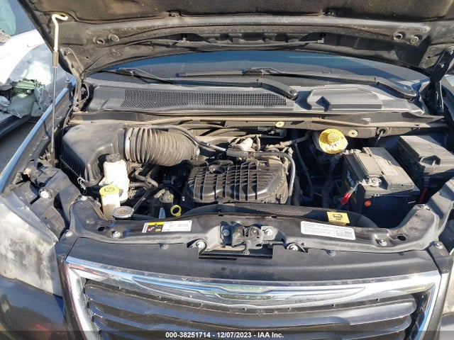 2C4RC1HG5ER338755 Chrysler Town & Country S