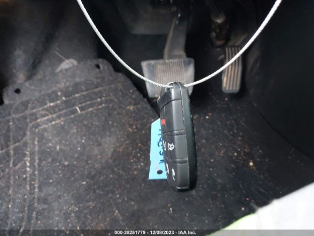 1C3CCCCB8FN559718 Chrysler 200 C