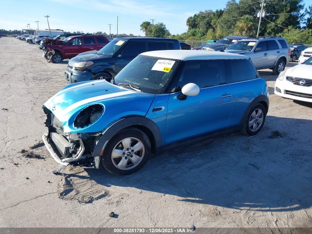 2018 MINI HARDTOP WMWXP5C58J2G64194 Photo 1