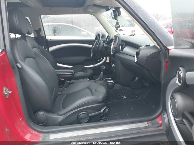 2011 MINI COOPER WMWSU3C52BT252806 Photo 4