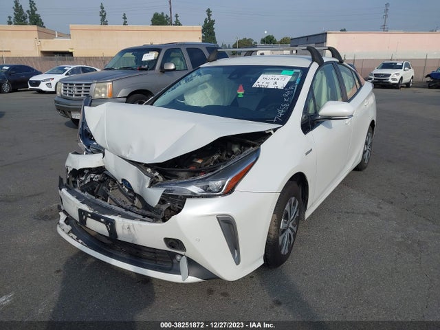 Toyota Prius Le 2019 JTDL9RFU4K3006094 Image 2