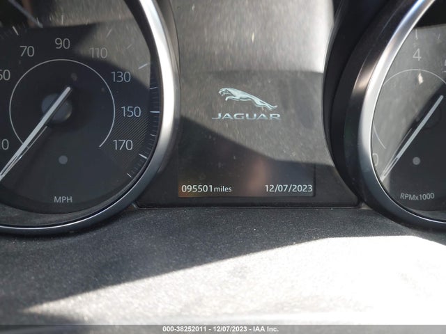 2018 JAGUAR E-PACE SADFJ2FX3J1Z25072 Photo 6