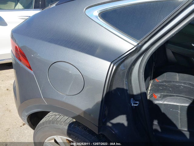 2018 JAGUAR E-PACE SADFJ2FX3J1Z25072 Photo 7