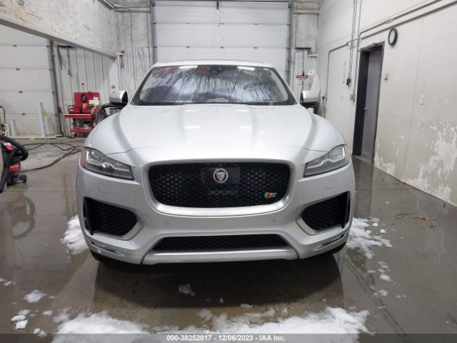 SADCP2BV8HA047316 Jaguar F-pace First Edition