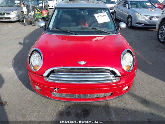 2008 MINI COOPER CLUBMAN WMWML33568TJ47O61 Photo 5