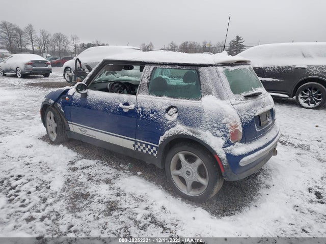 2004 MINI COOPER WMWRC33424TJ63300 Photo 2