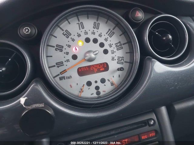 2004 MINI COOPER WMWRC33424TJ63300 Photo 6