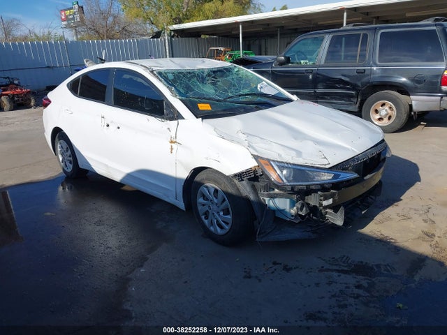 2019 5NPD74LF8KH424777 main image
