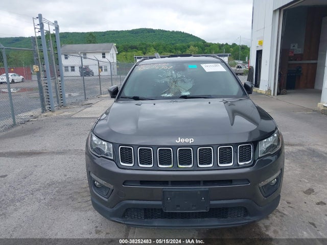 Jeep Compass Latitude 4x4 2018 3C4NJDBB7JT252826 Image 12