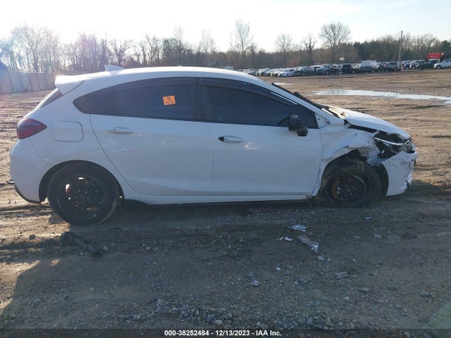 2018 CHEVROLET CRUZE LT AUTO VIN: 3G1BE6SM7JS626676