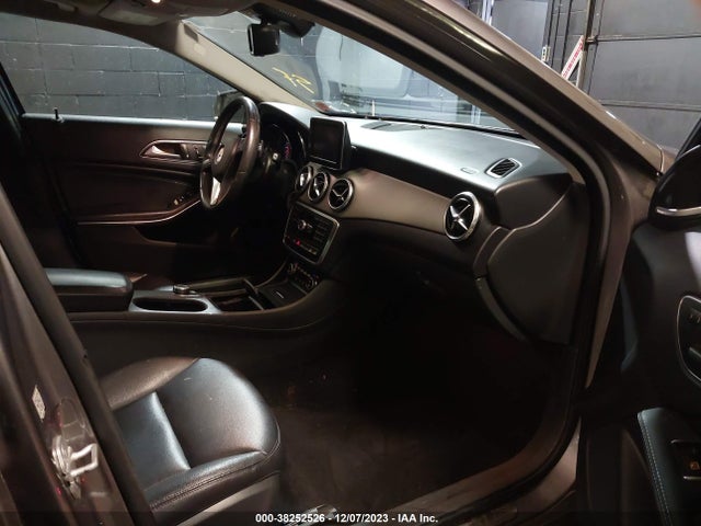 2015 MERCEDES-BENZ GLA 250 VIN: WDCTG4GB2FJ060558