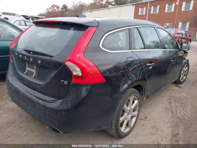 YV140MEK0H1371808 Volvo V60 T5 Premier