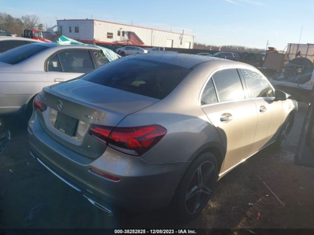 WDD3G4FB9KW002778 Mercedes-Benz A 220 4matic