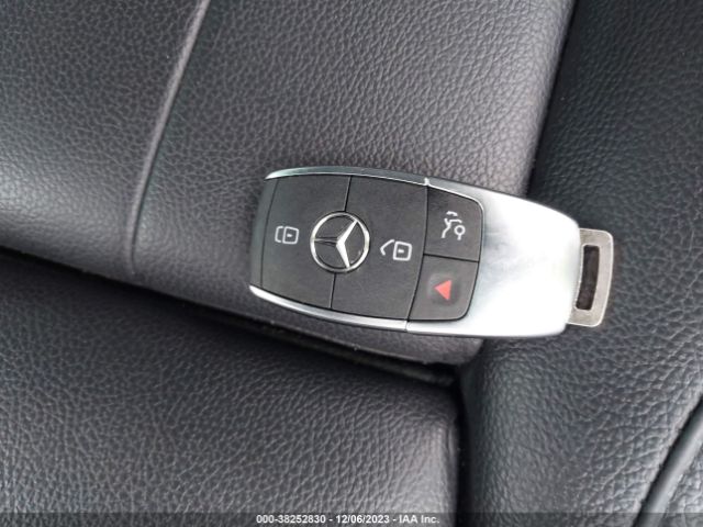 2020 MERCEDES-BENZ GLB 250 WDC4M4HB7LW003072 Photo 10