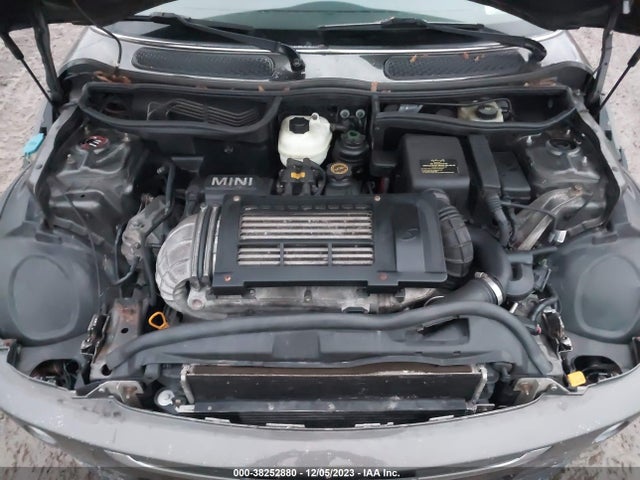 2006 MINI COOPER S WMWRE33536TN28556 Photo 9