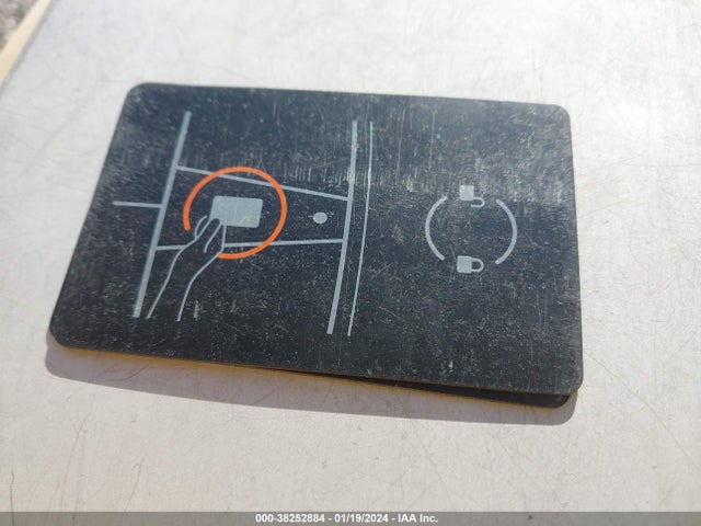 2023 TESLA MODEL 3 5YJ3E1EB8PF390419 Photo 10