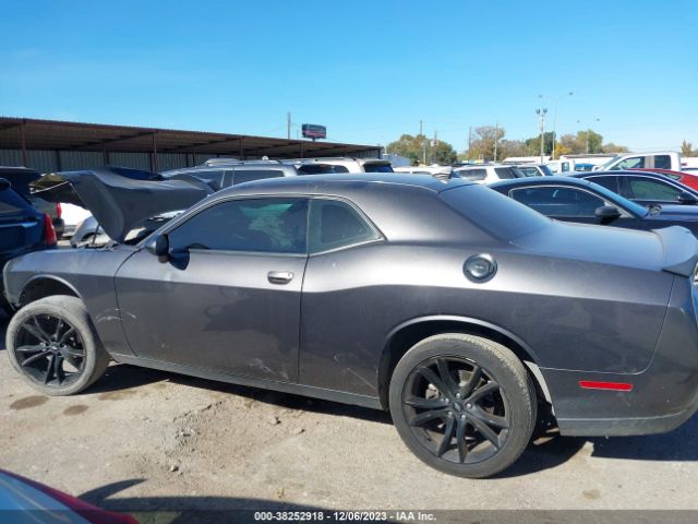 2C3CDZAG6JH297133 Dodge Challenger Sxt Plus