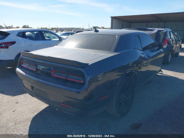 2C3CDZAG6JH297133 Dodge Challenger Sxt Plus