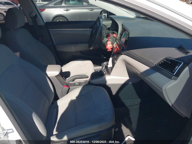 2017 HYUNDAI ELANTRA SE VIN: 5NPD84LF5HH051364