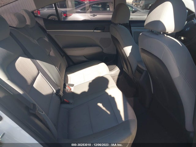 2017 HYUNDAI ELANTRA SE VIN: 5NPD84LF5HH051364