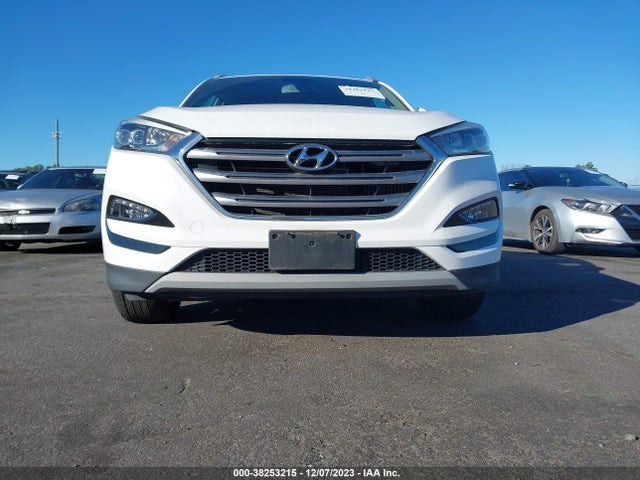 2017 HYUNDAI TUCSON LIMITED VIN: KM8J33A26HU585177