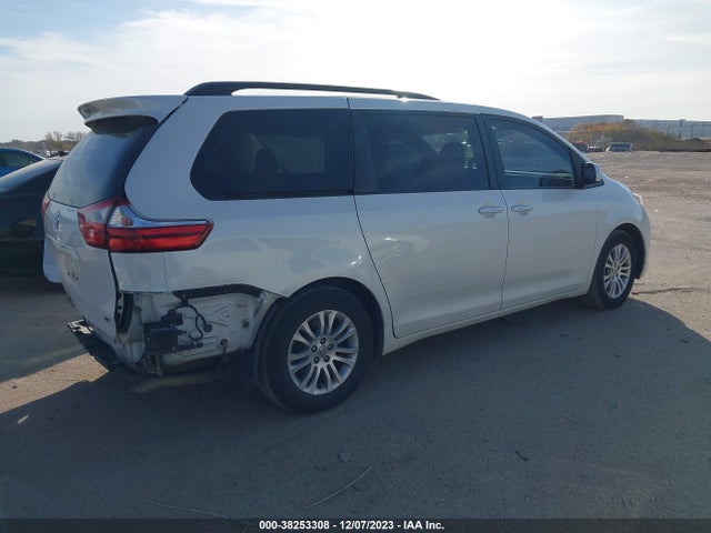 2017 TOYOTA SIENNA XLE 8 PASSENGER VIN: 5TDYZ3DC2HS815162