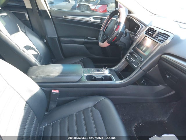 2017 FORD FUSION SE VIN: 3FA6P0HD4HR302888