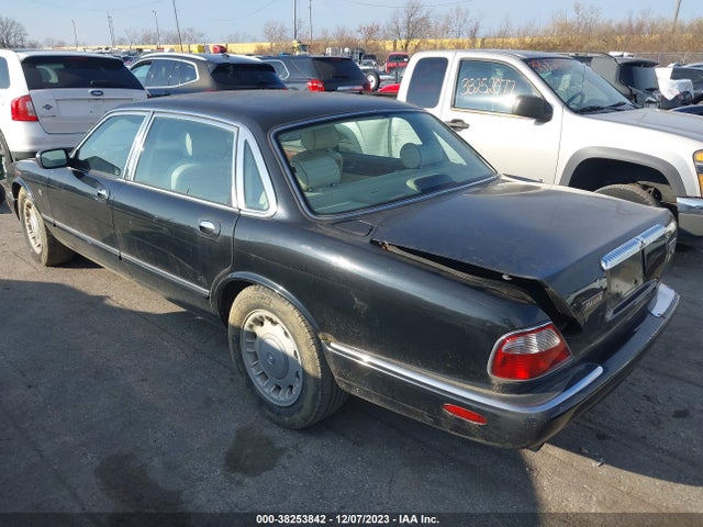 1998 JAGUAR XJ8 SAJKX6240WC840179 Photo 2