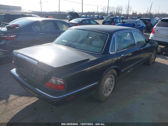 1998 JAGUAR XJ8 SAJKX6240WC840179 Photo 3