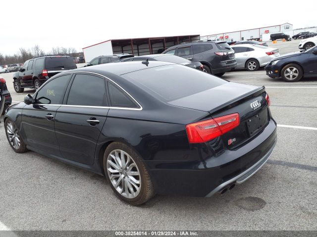WAUF2AFC0FN030068 Audi S6 4.0t