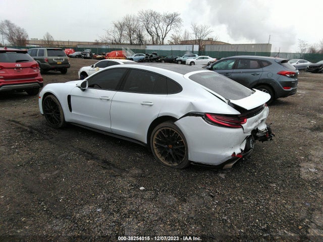 2017 PORSCHE PANAMERA WP0AA2A71HL101809 Photo 2