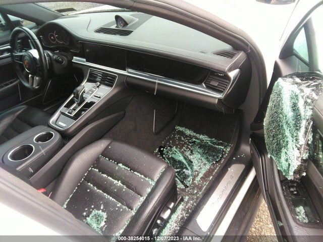 2017 PORSCHE PANAMERA WP0AA2A71HL101809 Photo 4