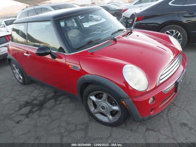 2005 MINI COOPER WMWRC33475TJ68283 Photo 0