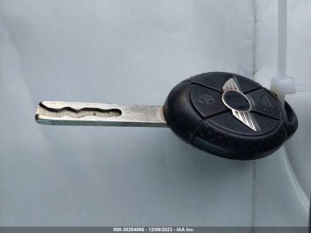 2005 MINI COOPER WMWRC33475TJ68283 Photo 10