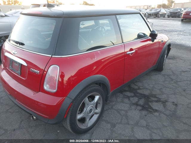 2005 MINI COOPER WMWRC33475TJ68283 Photo 3
