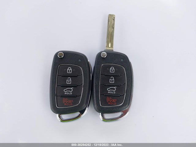 2020 HYUNDAI TUCSON SE VIN: KM8J2CA43LU163106