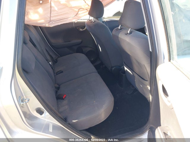 2011 HONDA FIT VIN: JHMGE8H34BC022595
