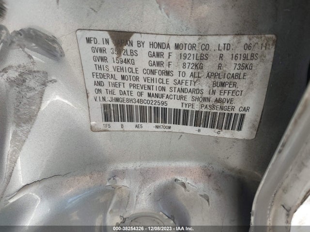 2011 HONDA FIT VIN: JHMGE8H34BC022595