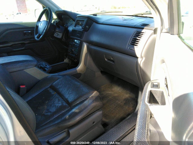 2005 HONDA PILOT EX-L VIN: 2HKYF187X5H563639
