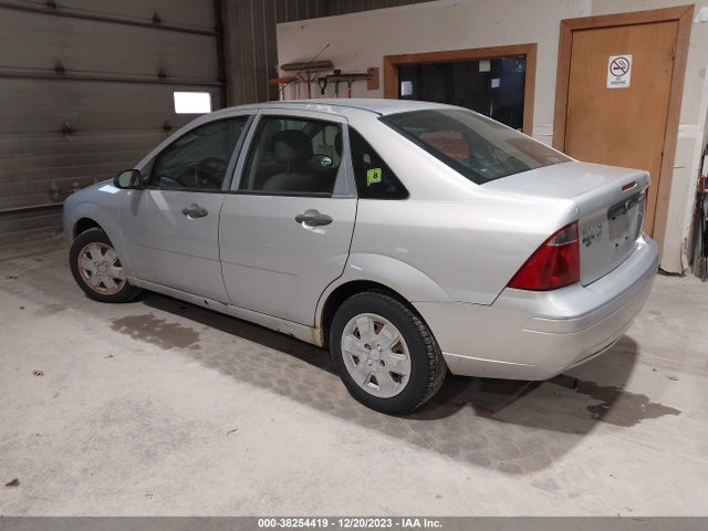 2007 FORD FOCUS S/SE/SES VIN: 1FAFP34N37W193951