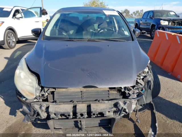 1FADP3F25EL321454 Ford FOCUS SE