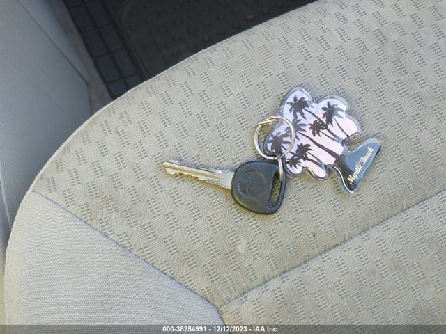 2005 CHEVROLET COBALT LS VIN: 1G1AL52F657556878