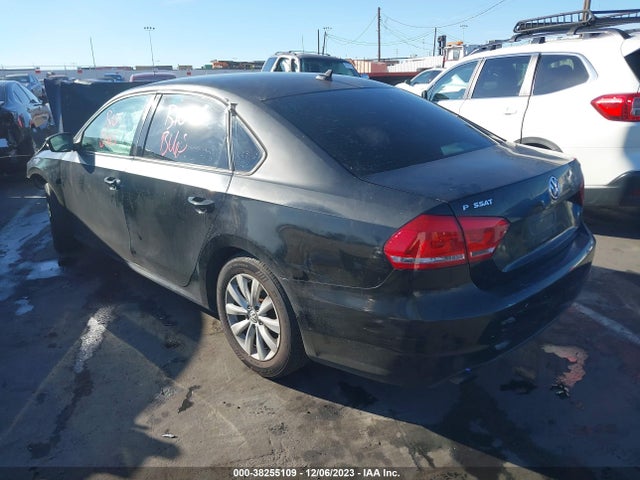 1VWAT7A3XEC107895 Volkswagen Passat 1.8t Wolfsburg Edition