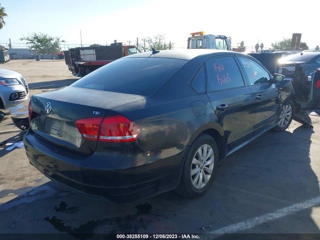 1VWAT7A3XEC107895 Volkswagen Passat 1.8t Wolfsburg Edition