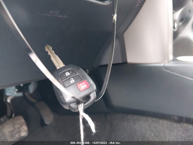 2013 TOYOTA RAV4 XLE VIN: JTMWFREV2D5006974