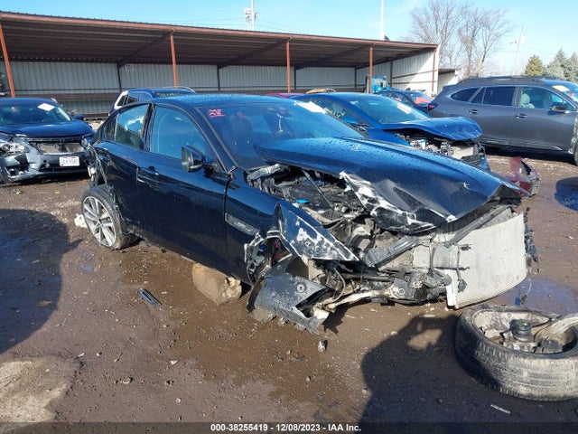 2017 JAGUAR XE SAJAL4BV4HA950431 Photo 0