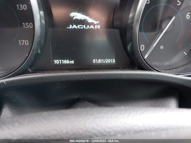 2017 JAGUAR XE SAJAL4BV4HA950431 Photo 6
