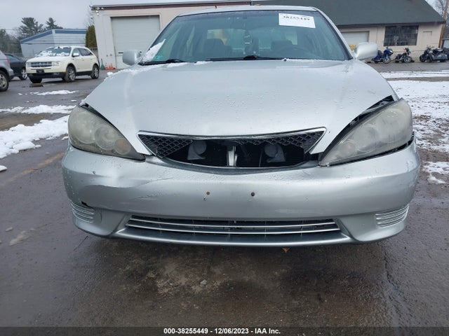 2005 TOYOTA CAMRY SE VIN: 4T1BE32KX5U962344