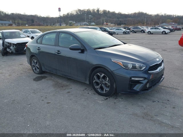 2020 3KPF24AD0LE172716 main image